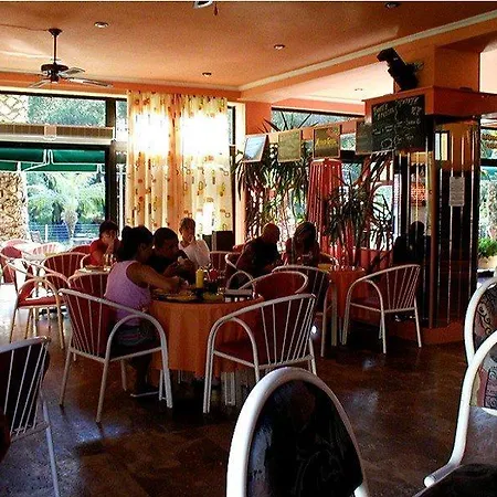 Morfeas Hotel